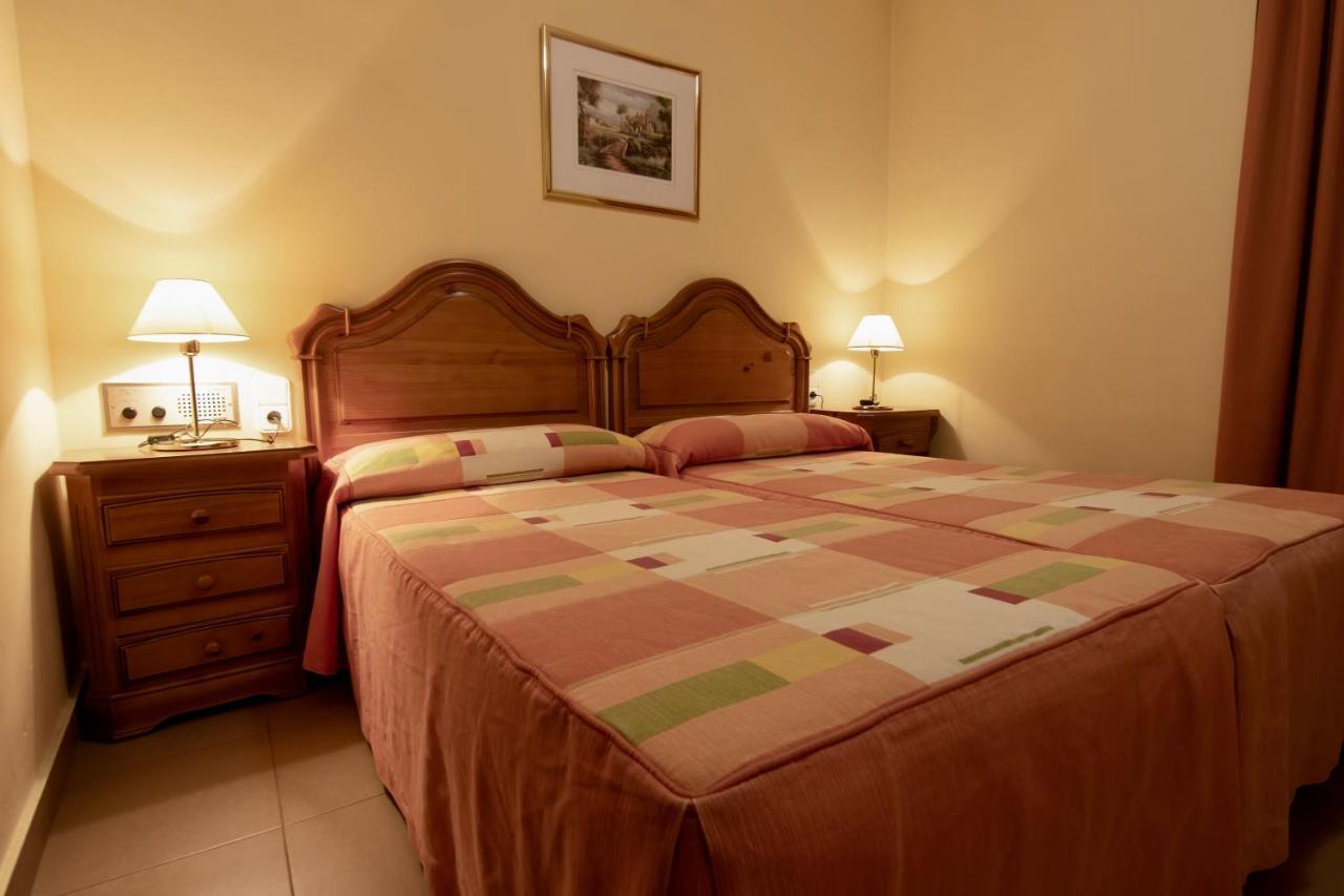 Pensio La Creu Hotel เอสเตร์รี ดาเนว ภายนอก รูปภาพ